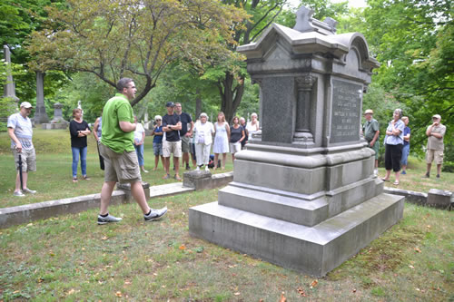 Mount Albion Cemetery tour