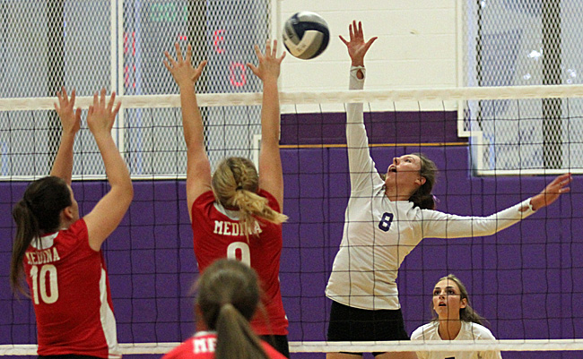 091316_cw_girls-volleyball-1