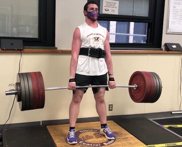 High Schooler deadlifts RECORD 600 Ibs. LEFT IT ALL OUT THERE. 🤯😱 #shorts  