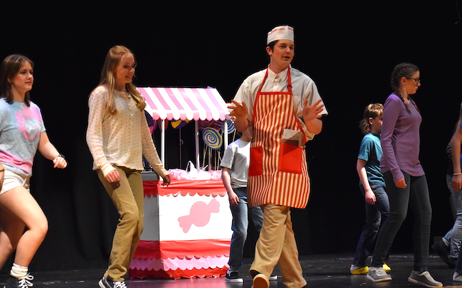 Stephens Auditorium teams up with Chocolaterie Stam for Willy Wonka show